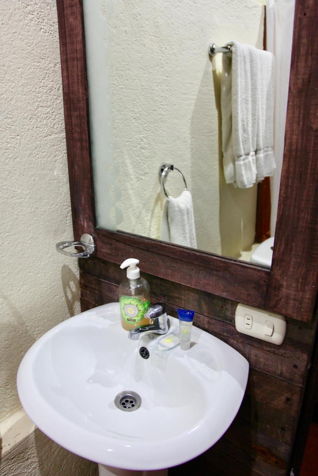 Hostal Antigueeno Антигуа-Гватемала Экстерьер фото